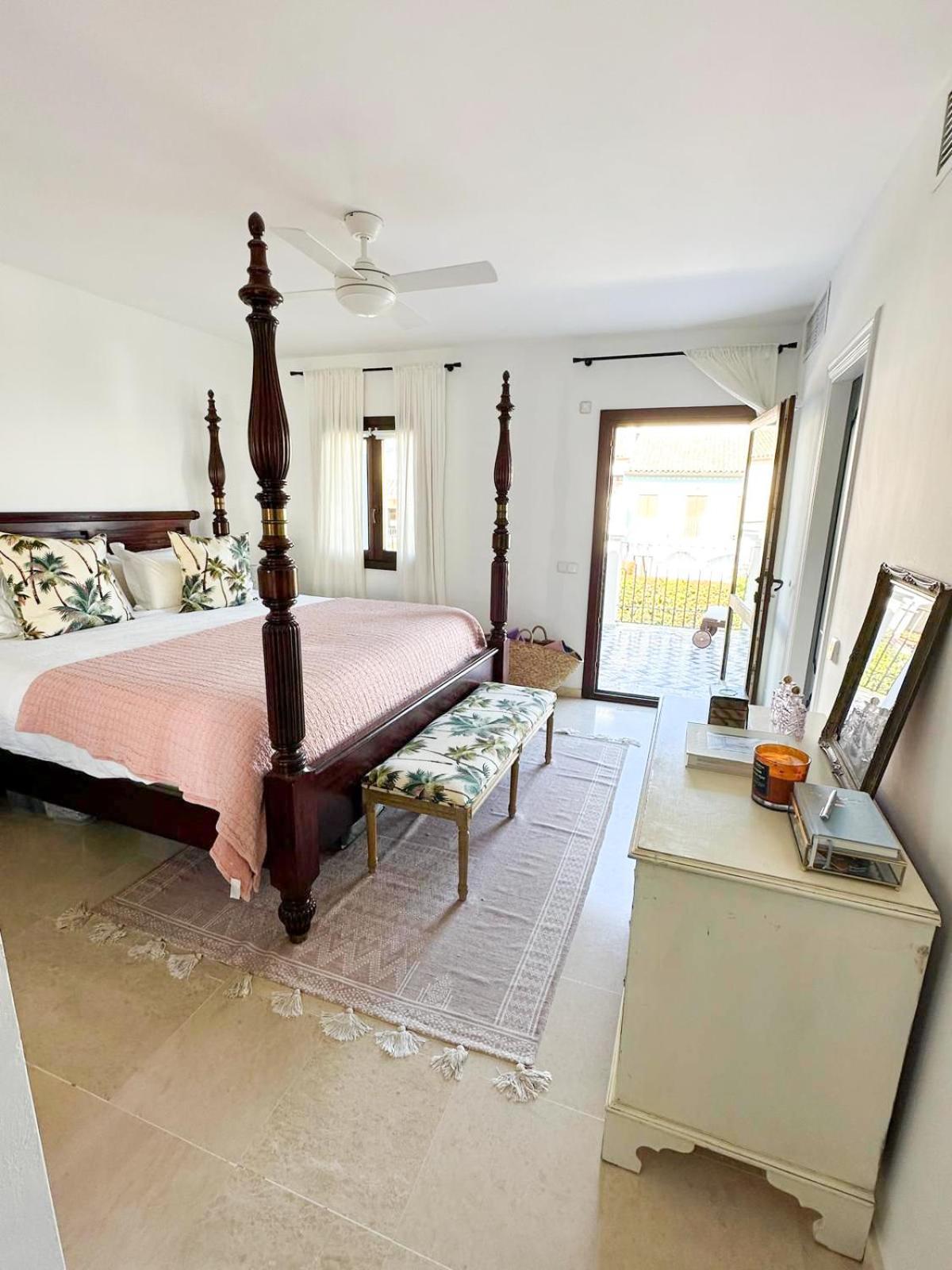Villa Elegant 3br Golden Mile Retreat Marbella